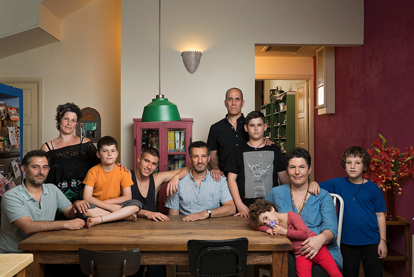 Gay fathers with extended family, Tel Aviv 2018